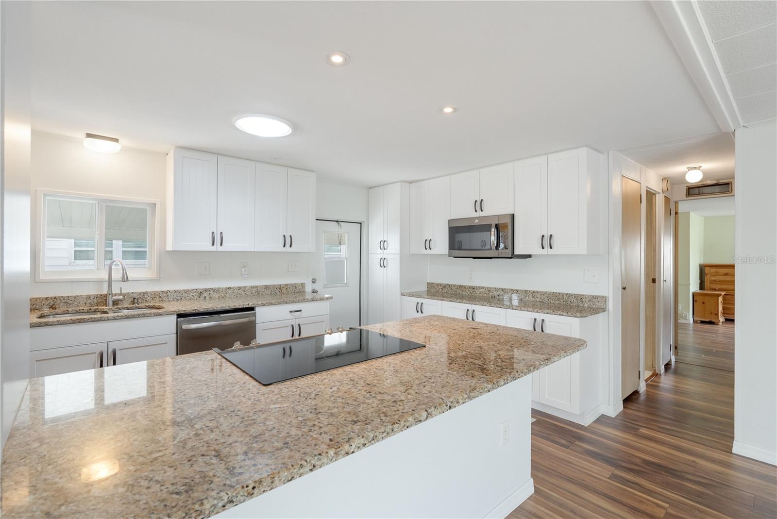 Image 6 of 48 For 712 Blackburn Boulevard