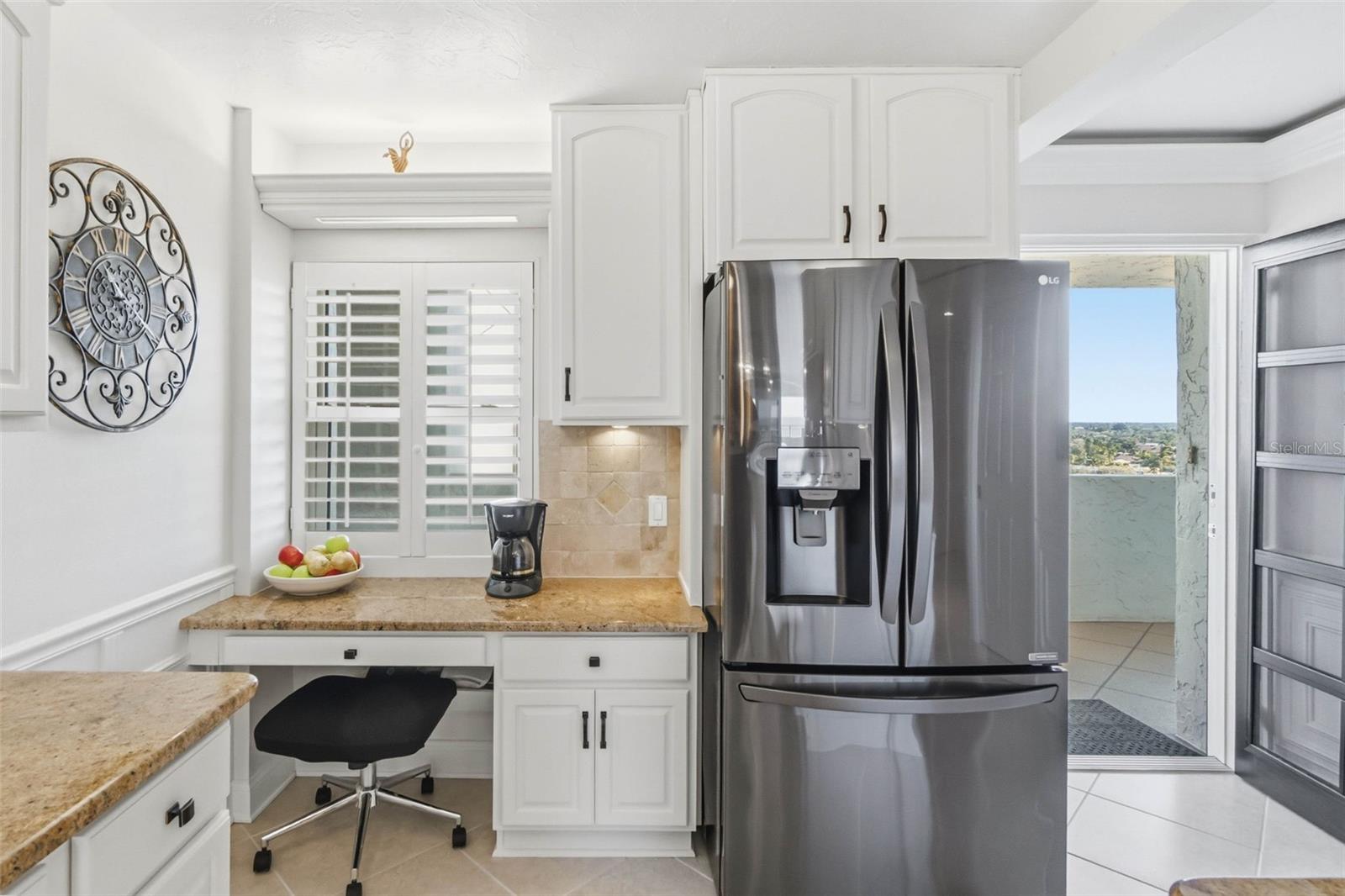 Image 13 of 58 For 19 Whispering Sands Drive 1204