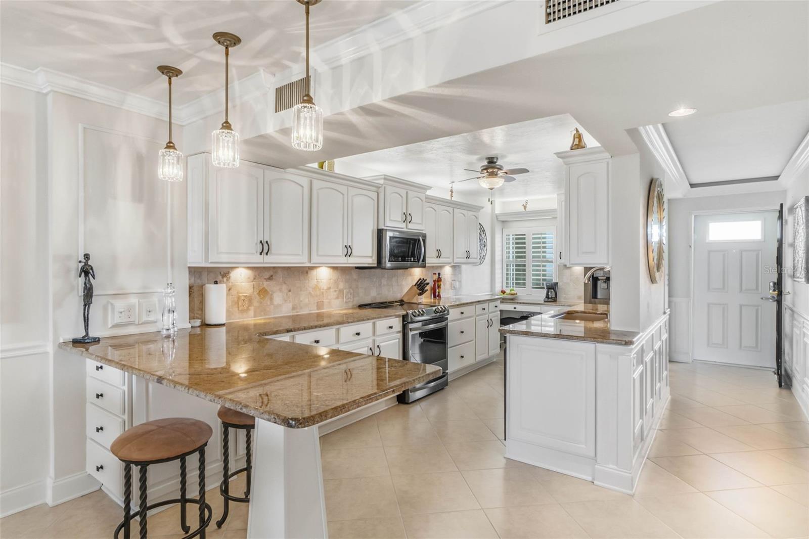 Image 14 of 58 For 19 Whispering Sands Drive 1204