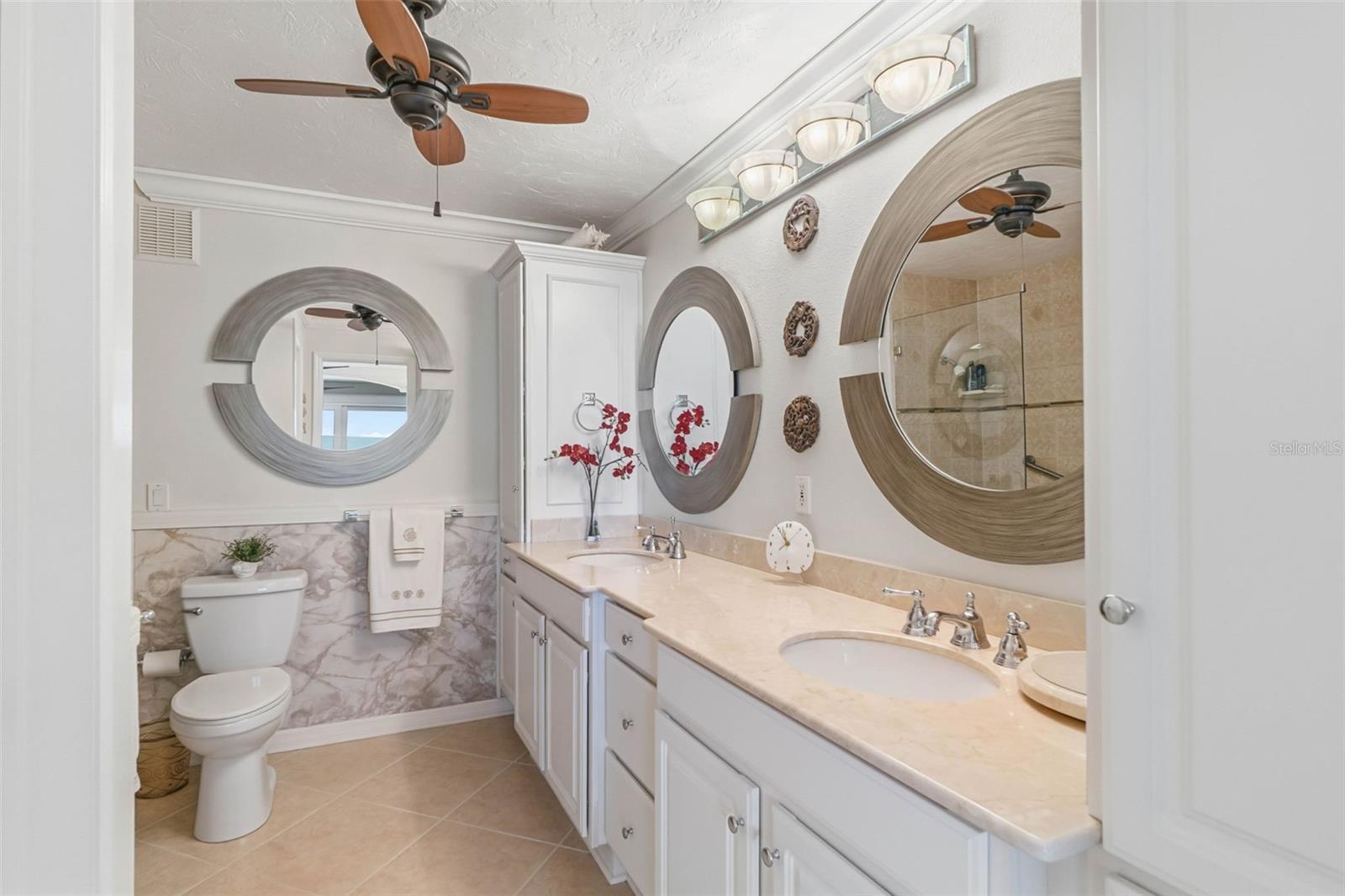 Image 23 of 58 For 19 Whispering Sands Drive 1204