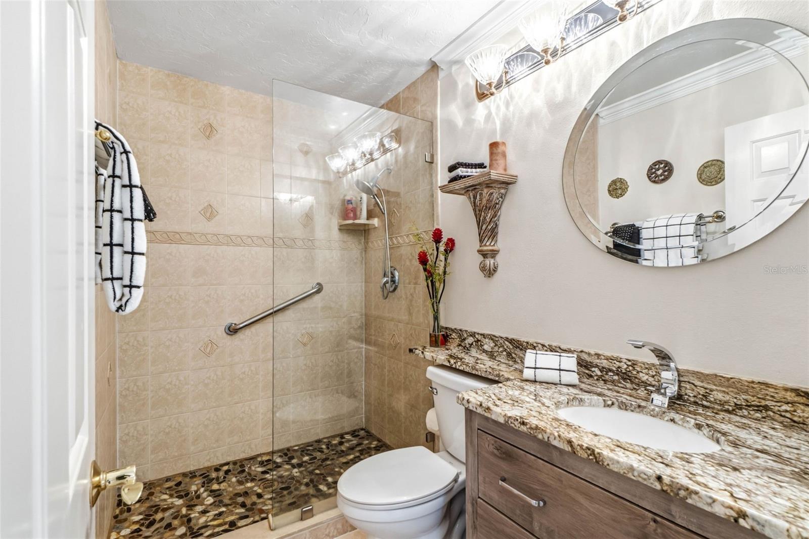 Image 39 of 58 For 19 Whispering Sands Drive 1204