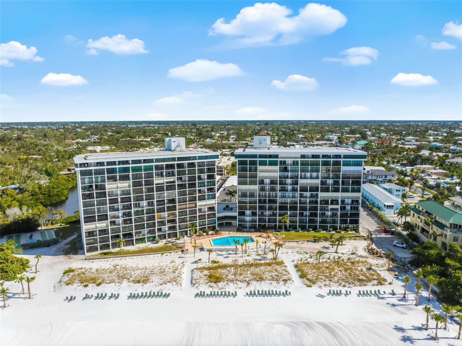 Image 48 of 58 For 19 Whispering Sands Drive 1204