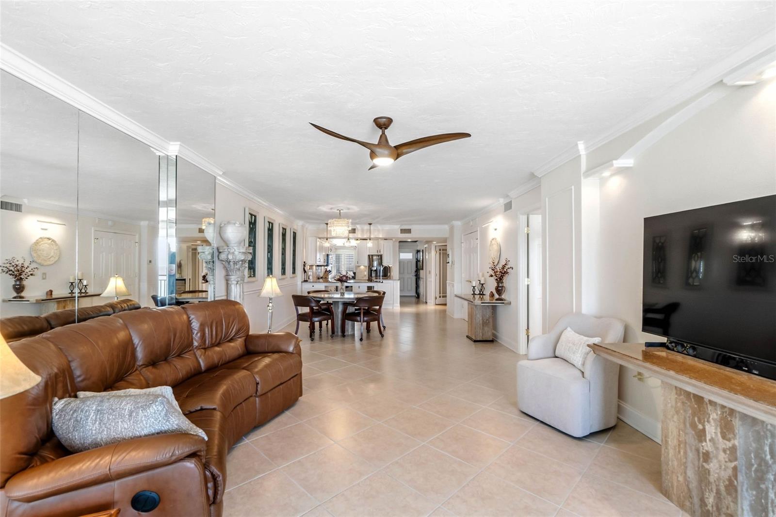 Image 6 of 58 For 19 Whispering Sands Drive 1204