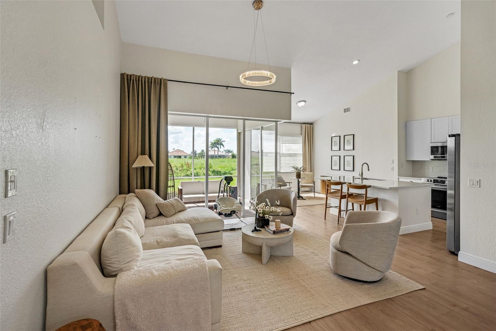 Image 18 of 33 For 2888 Phoenix Palm Terrace