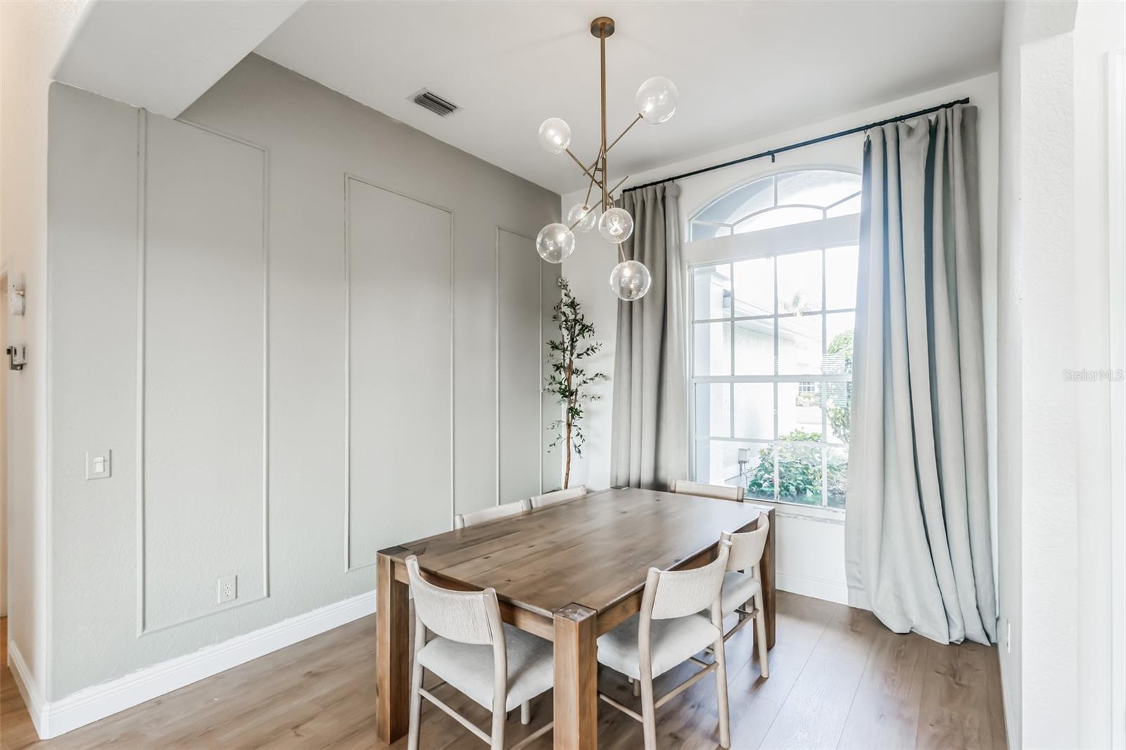 Image 32 of 33 For 2888 Phoenix Palm Terrace