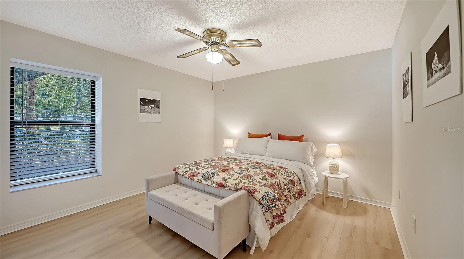 Image 12 of 25 For 4716 Oak Forest Drive W 56