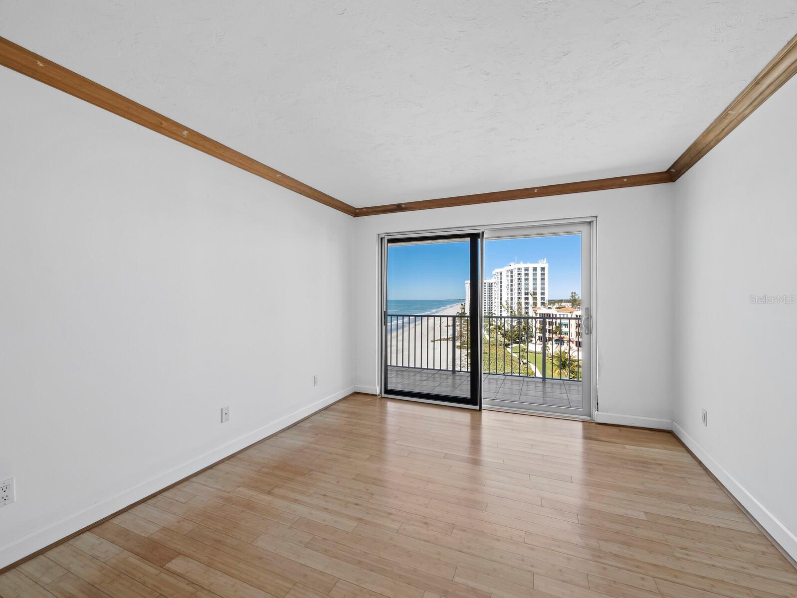 Image 12 of 37 For 2301 Gulf Of Mexico Drive 91n