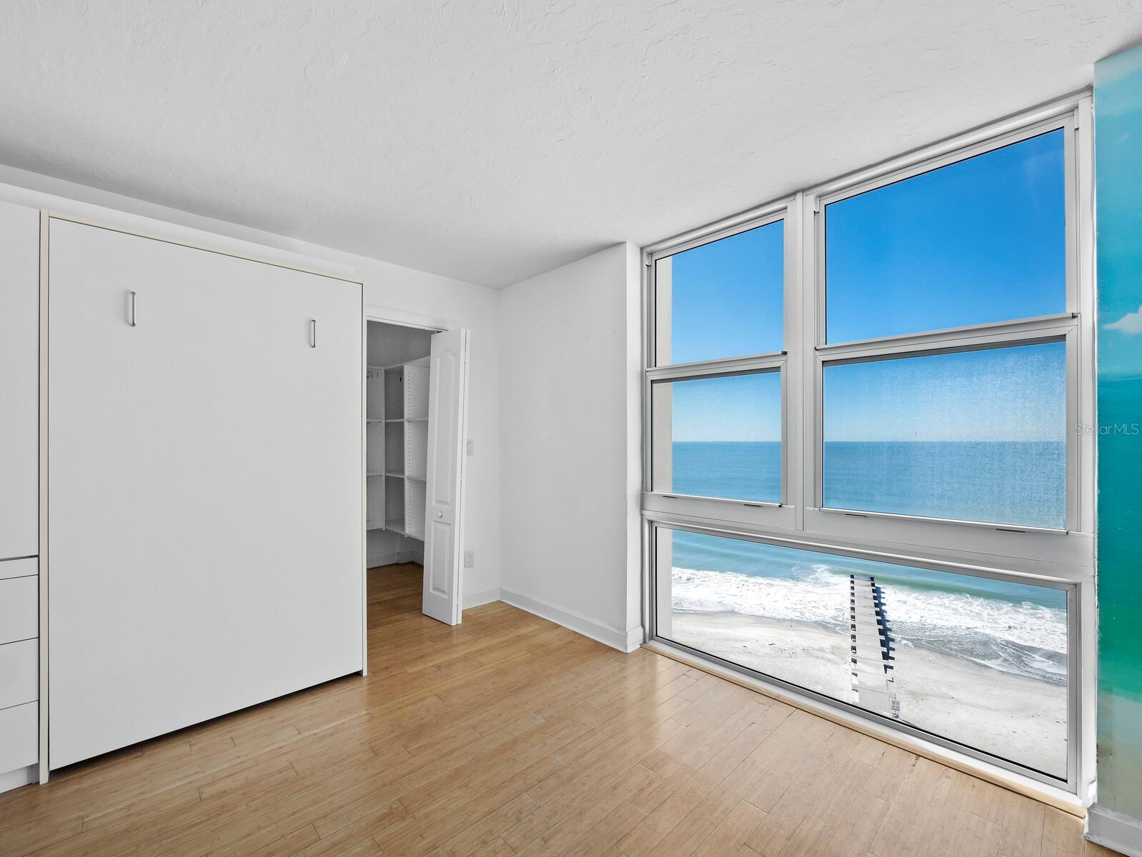 Image 16 of 37 For 2301 Gulf Of Mexico Drive 91n