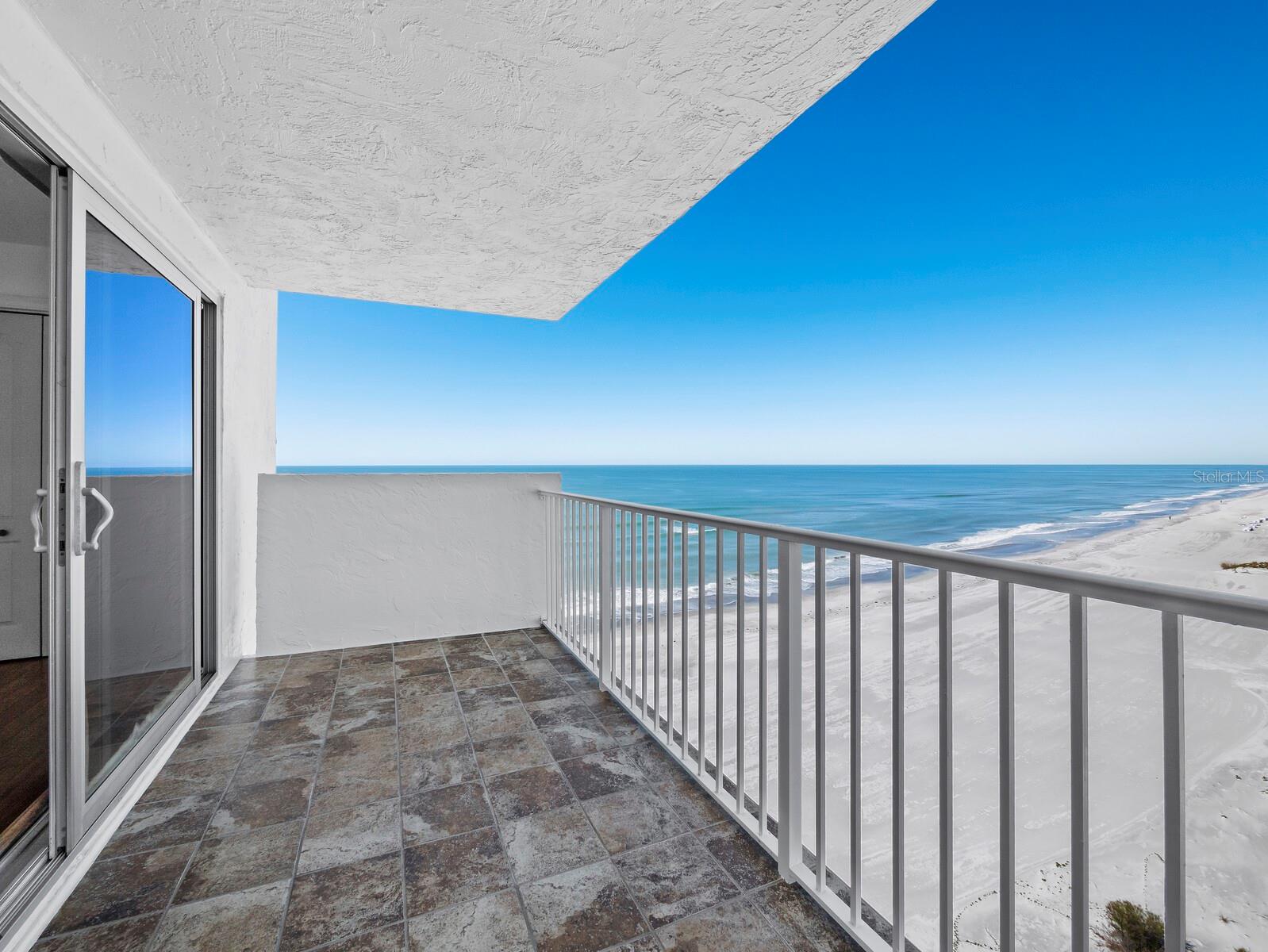 Image 19 of 37 For 2301 Gulf Of Mexico Drive 91n