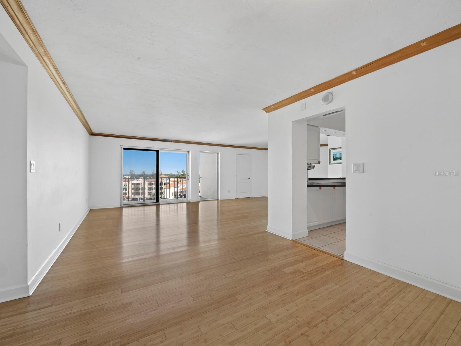 Image 9 of 37 For 2301 Gulf Of Mexico Drive 91n