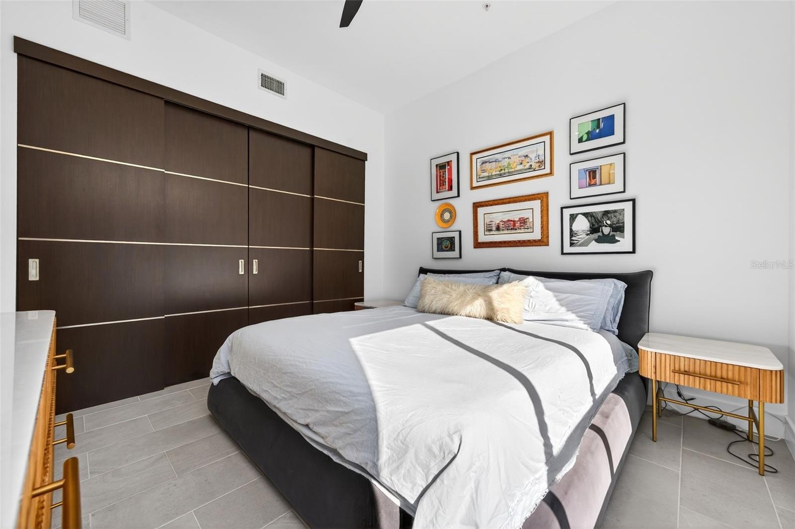 Image 23 of 38 For 234 Cosmopolitan Court