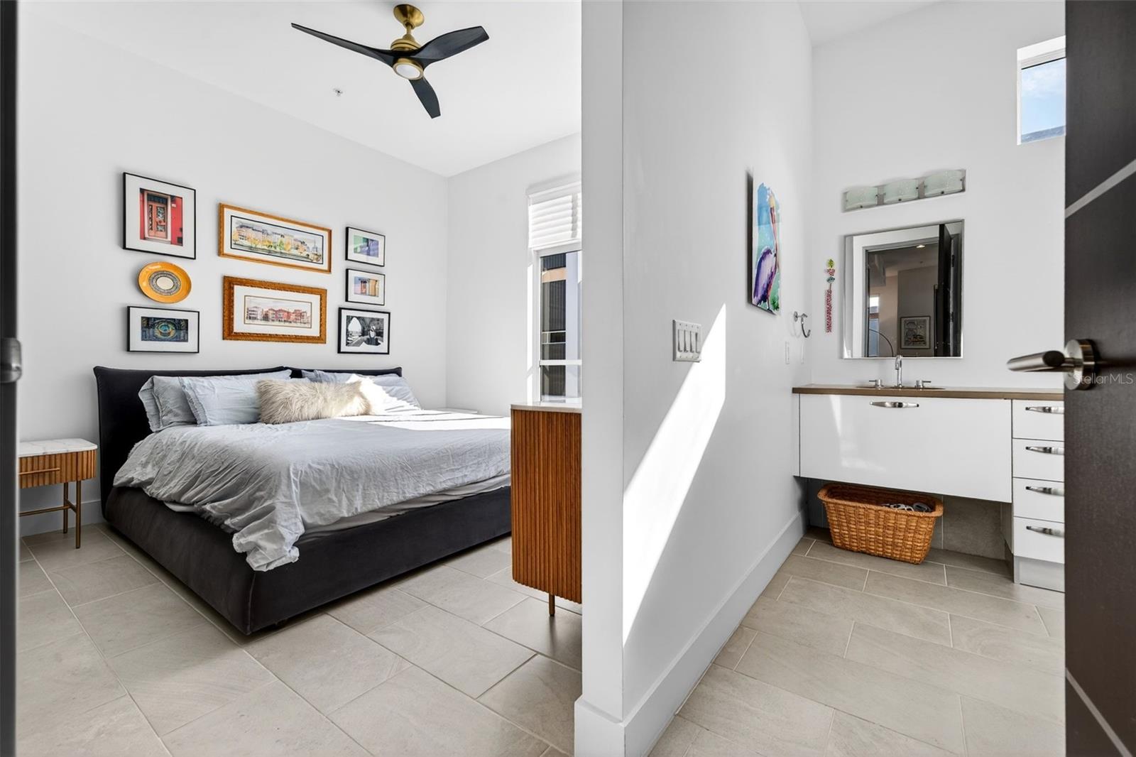 Image 27 of 38 For 234 Cosmopolitan Court