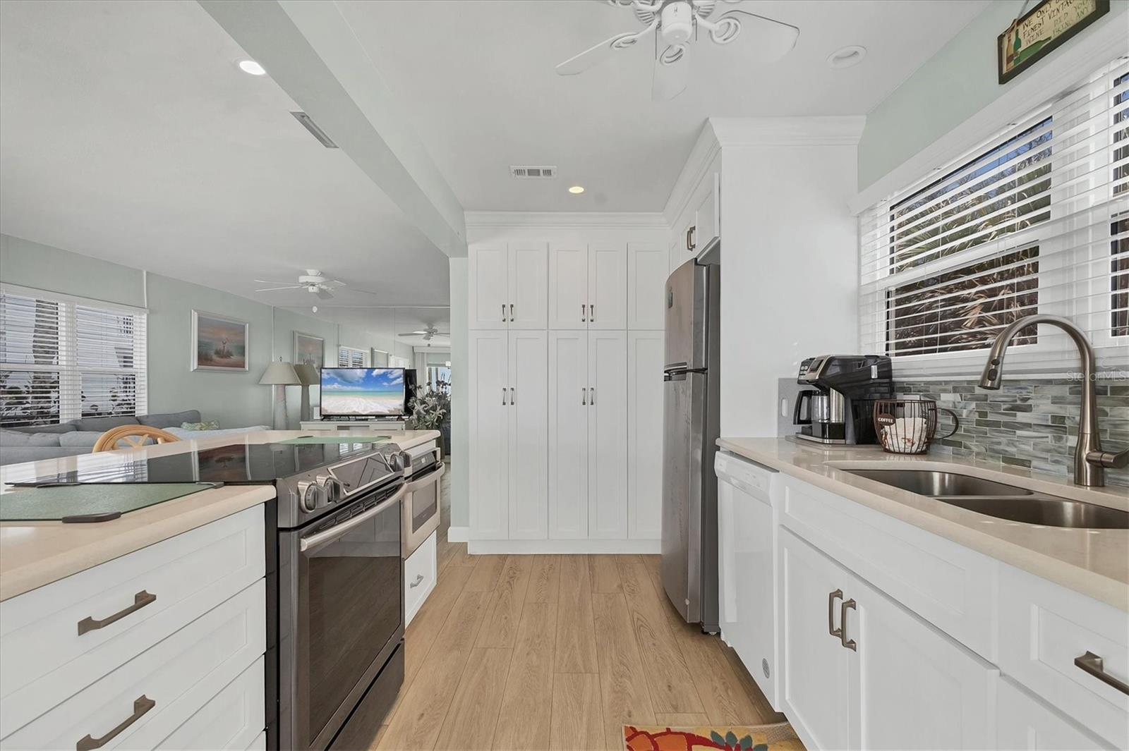 Image 14 of 39 For 2350 Beach Road 1a