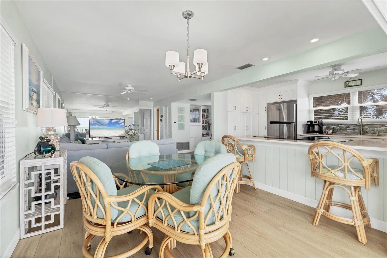 Image 15 of 39 For 2350 Beach Road 1a