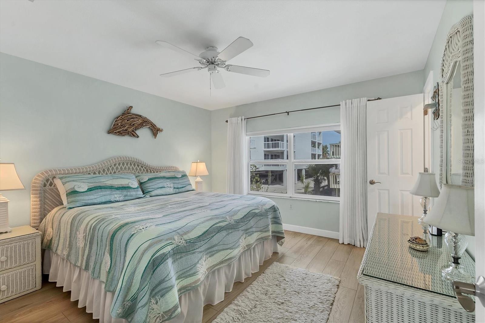 Image 17 of 39 For 2350 Beach Road 1a