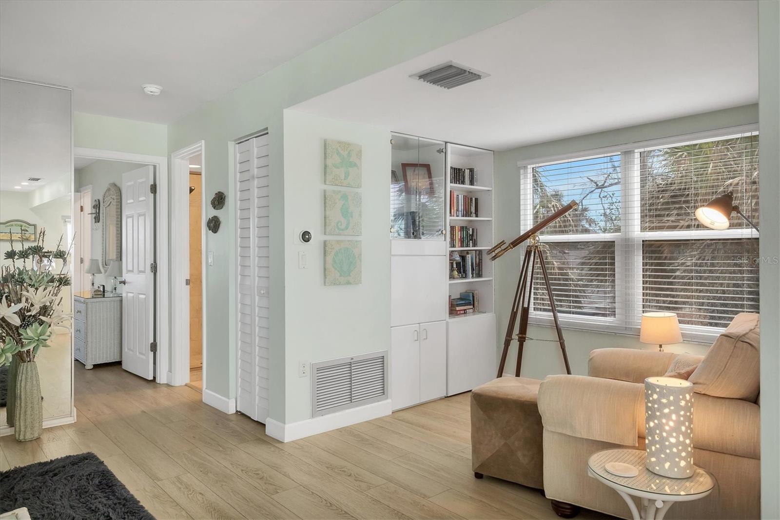 Image 6 of 39 For 2350 Beach Road 1a