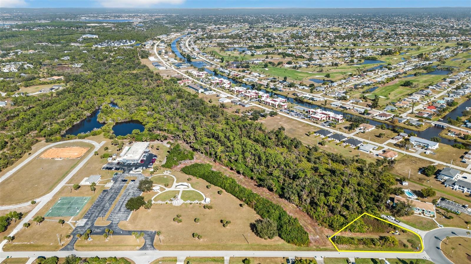 Image 15 of 17 For 3596 Cape Haze Drive