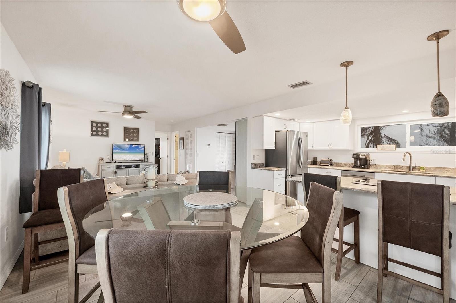 Image 22 of 50 For 2350 Beach Road 1b