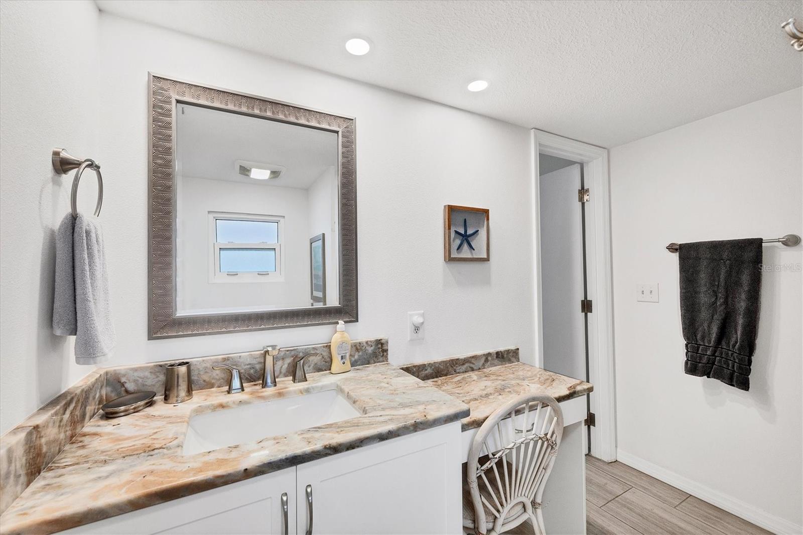 Image 26 of 50 For 2350 Beach Road 1b