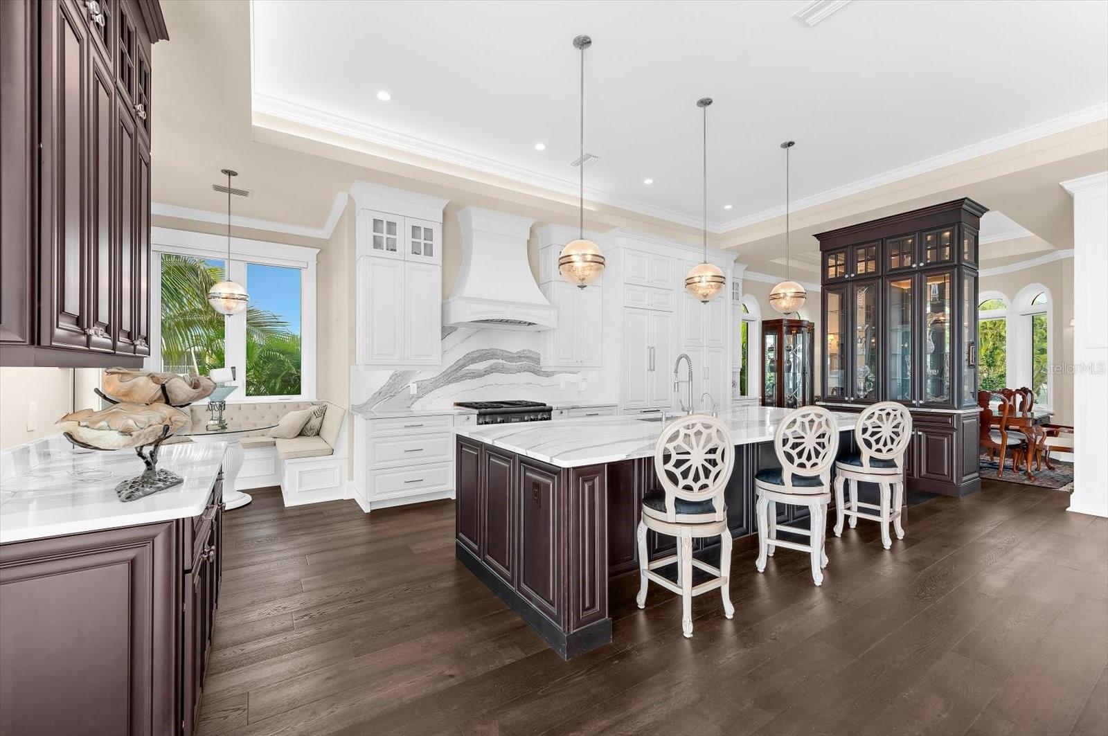 Image 25 of 94 For 511 Bayview Drive