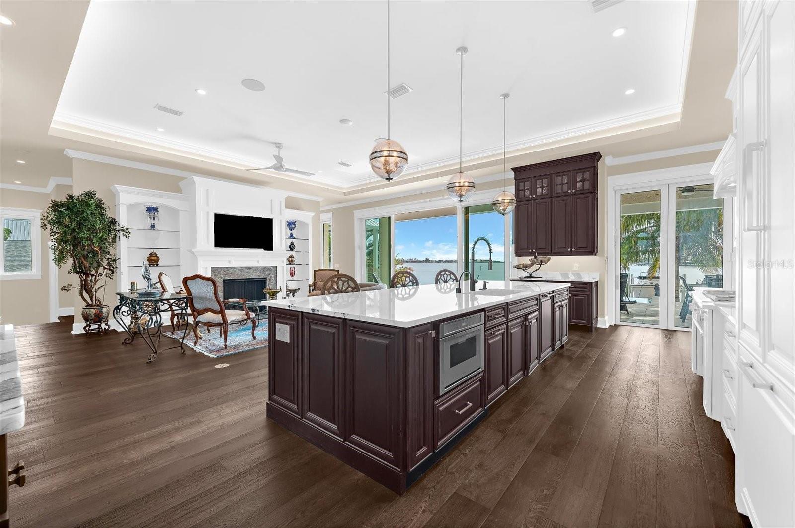 Image 30 of 94 For 511 Bayview Drive