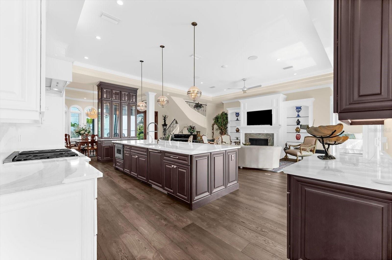 Image 33 of 94 For 511 Bayview Drive