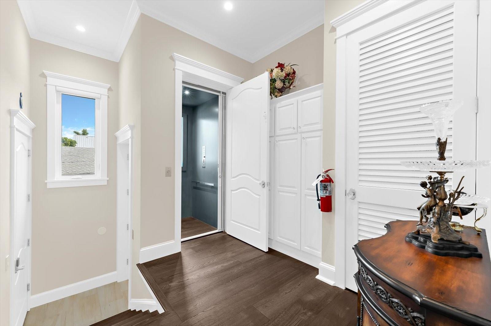 Image 38 of 94 For 511 Bayview Drive