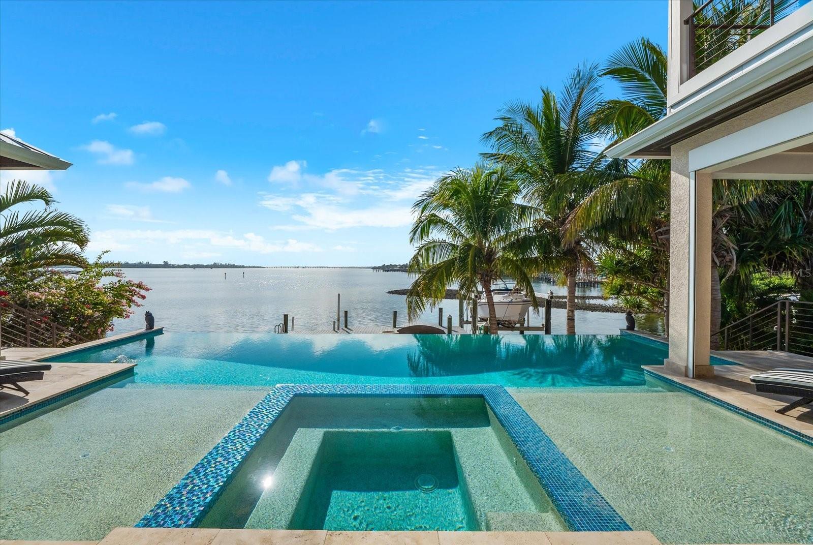 Image 4 of 94 For 511 Bayview Drive