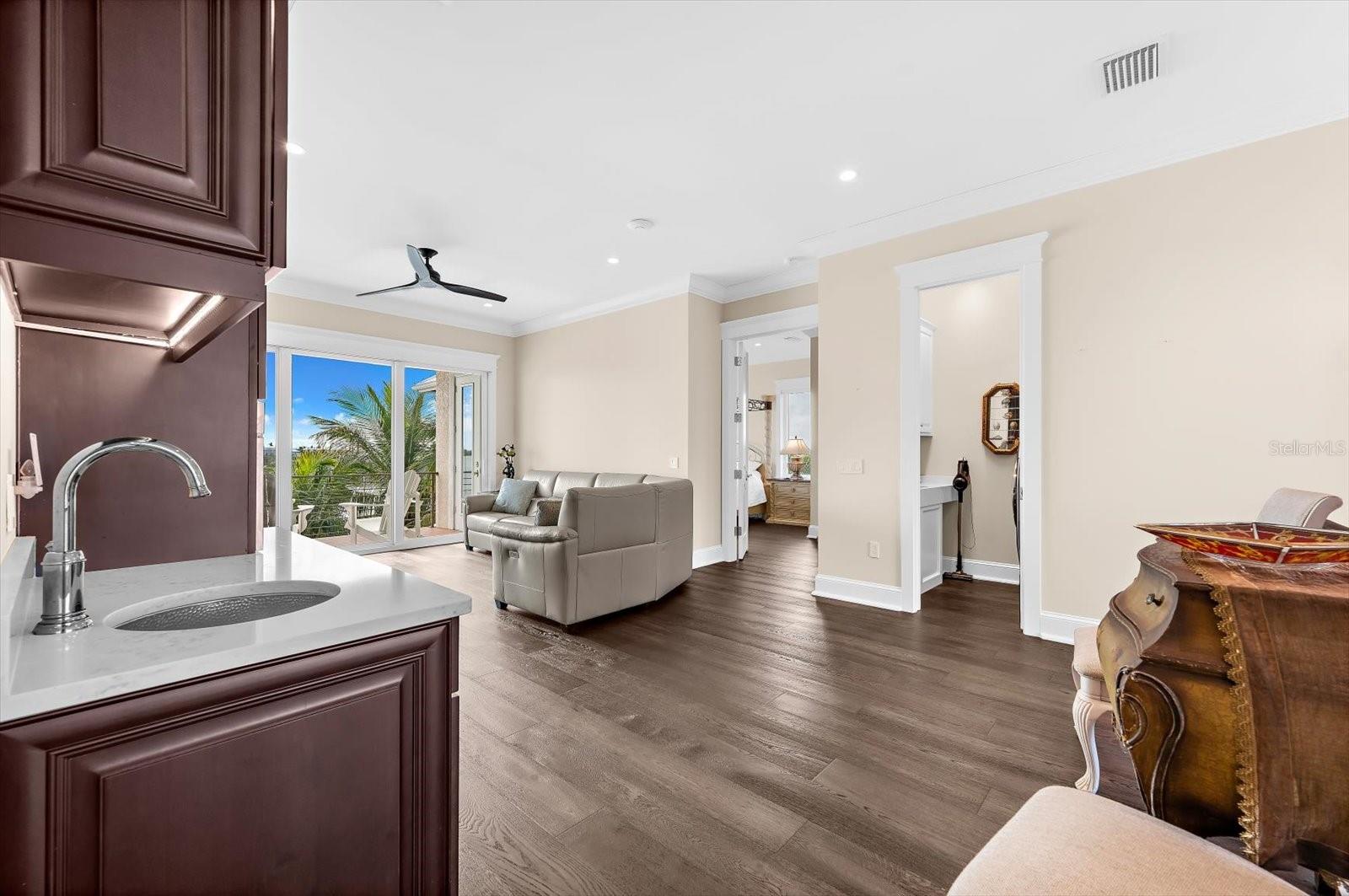 Image 41 of 94 For 511 Bayview Drive