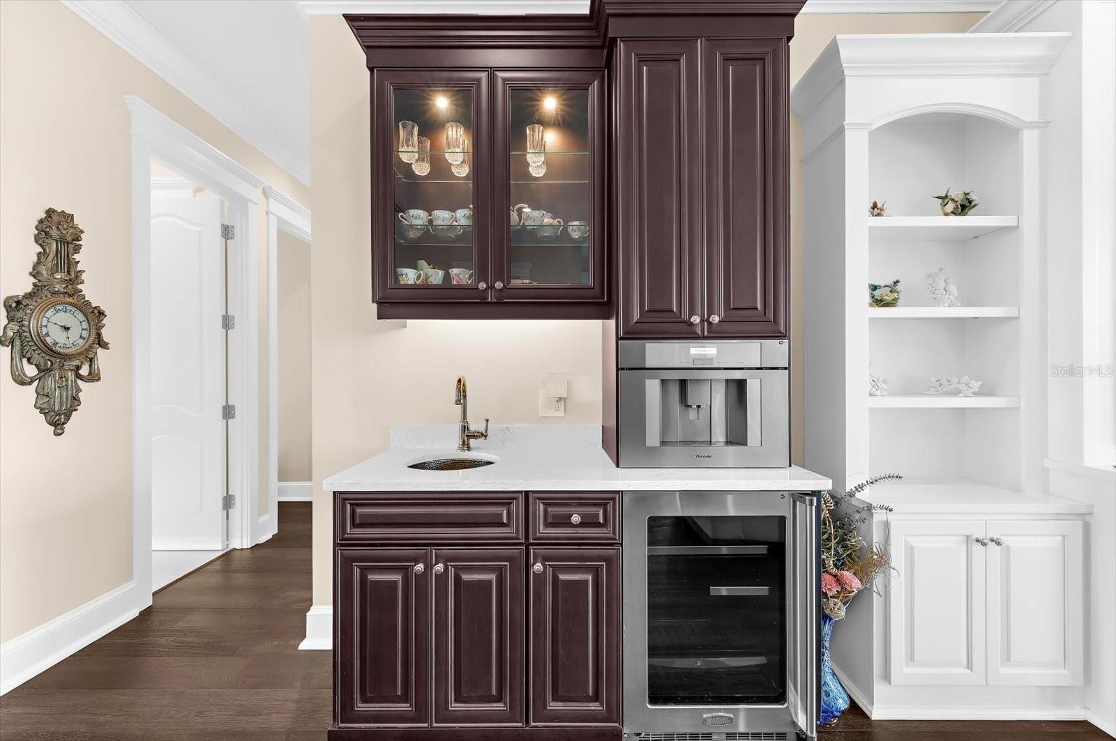 Image 43 of 94 For 511 Bayview Drive