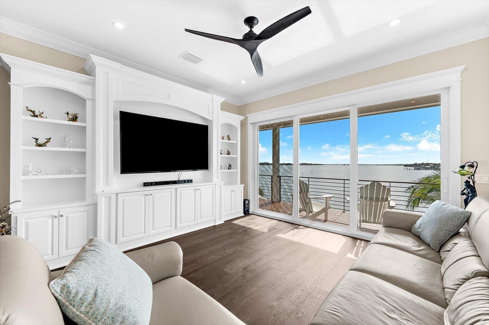 Image 46 of 94 For 511 Bayview Drive