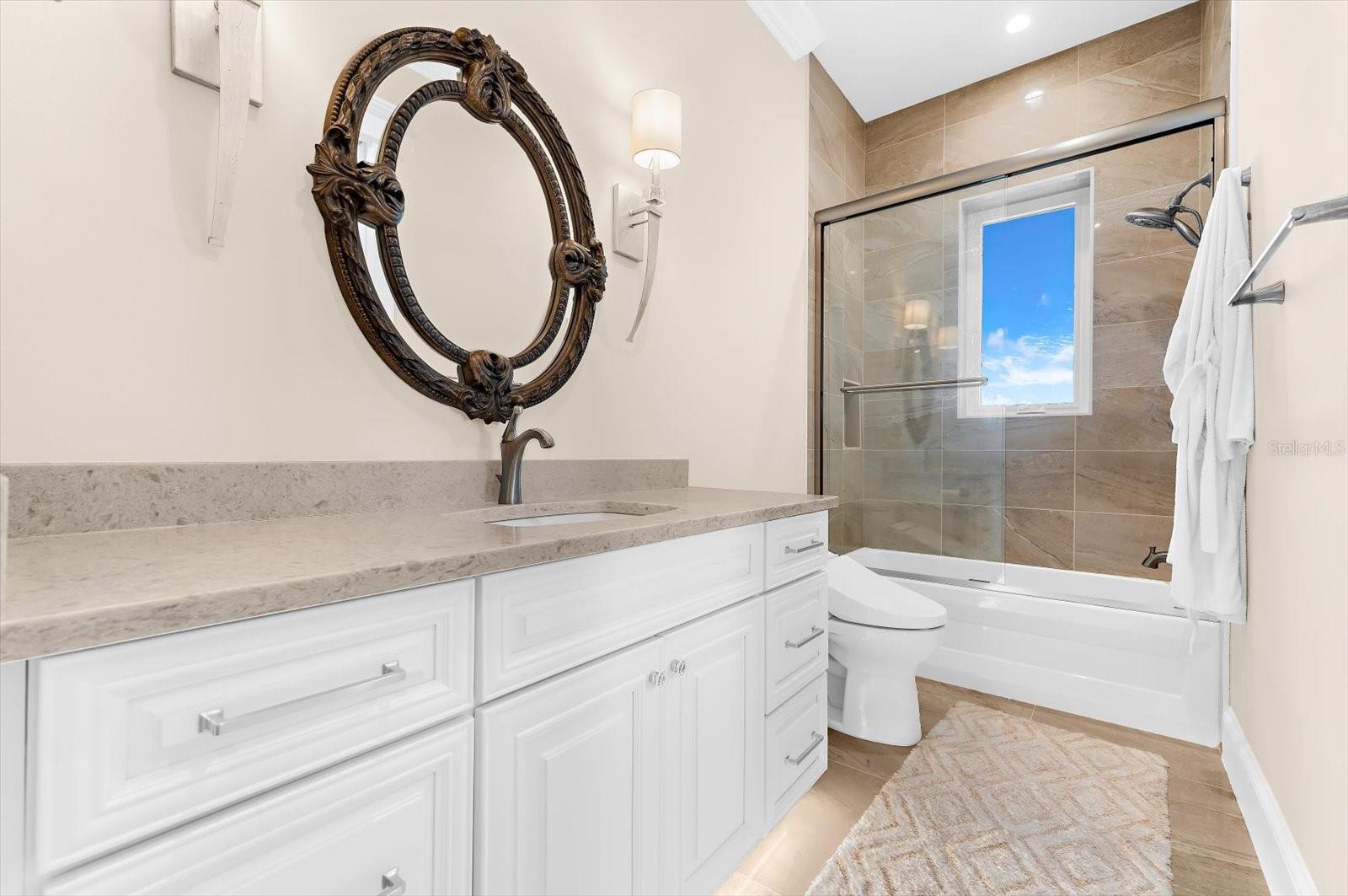 Image 49 of 94 For 511 Bayview Drive