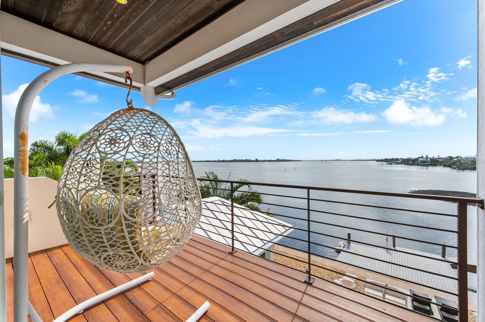 Image 54 of 94 For 511 Bayview Drive