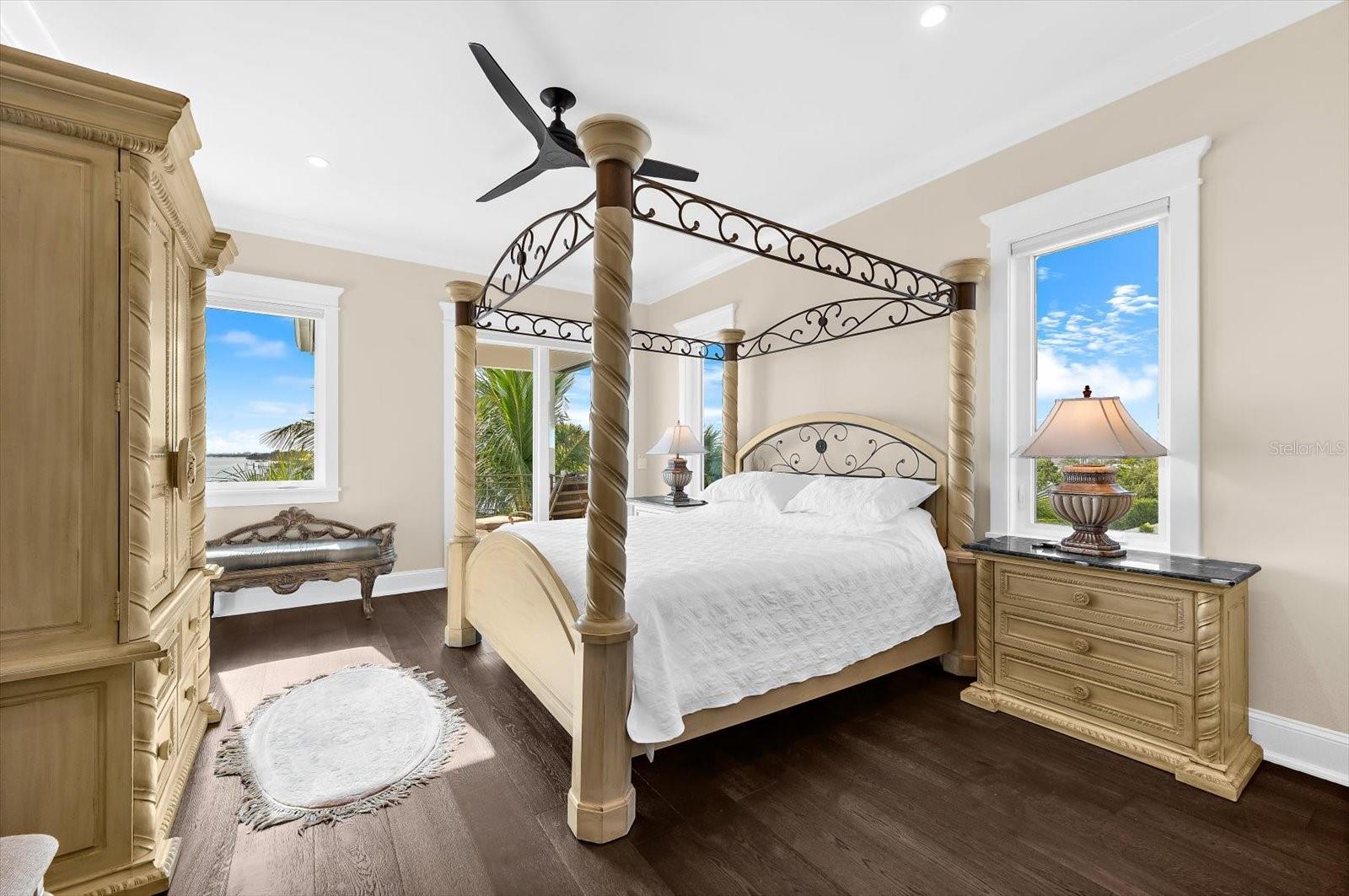 Image 57 of 94 For 511 Bayview Drive