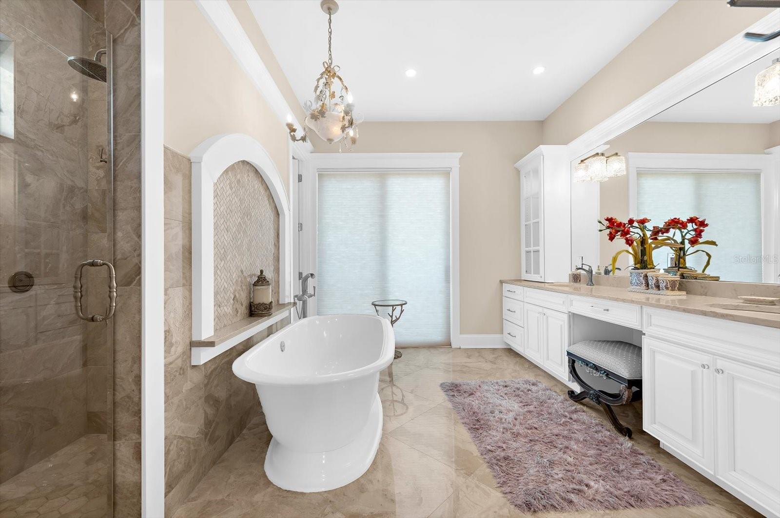 Image 61 of 94 For 511 Bayview Drive