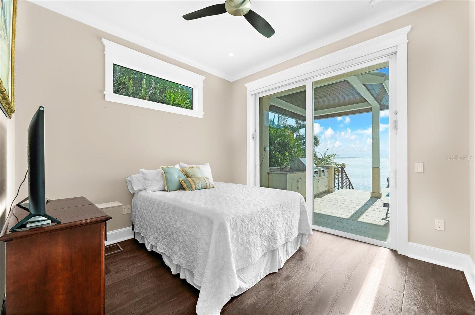 Image 65 of 94 For 511 Bayview Drive