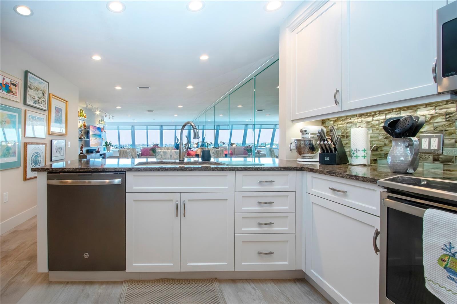 Image 12 of 54 For 1200 Peppertree Lane 601