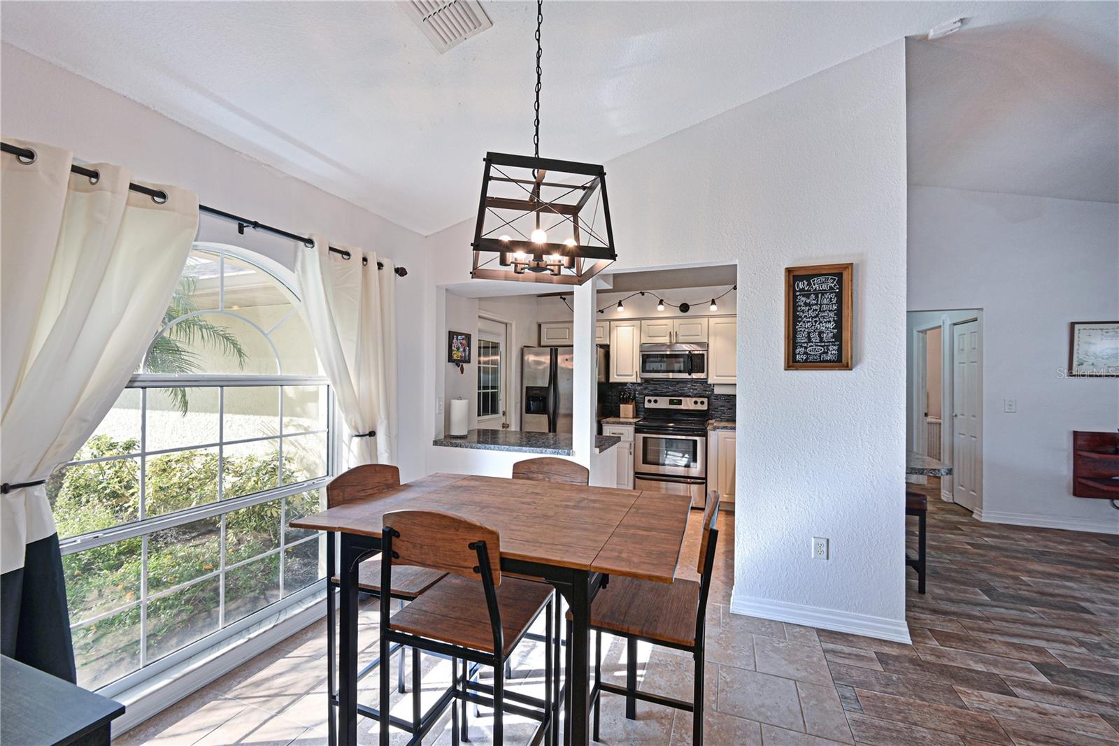 Image 7 of 18 For 5509 18th Avenue E