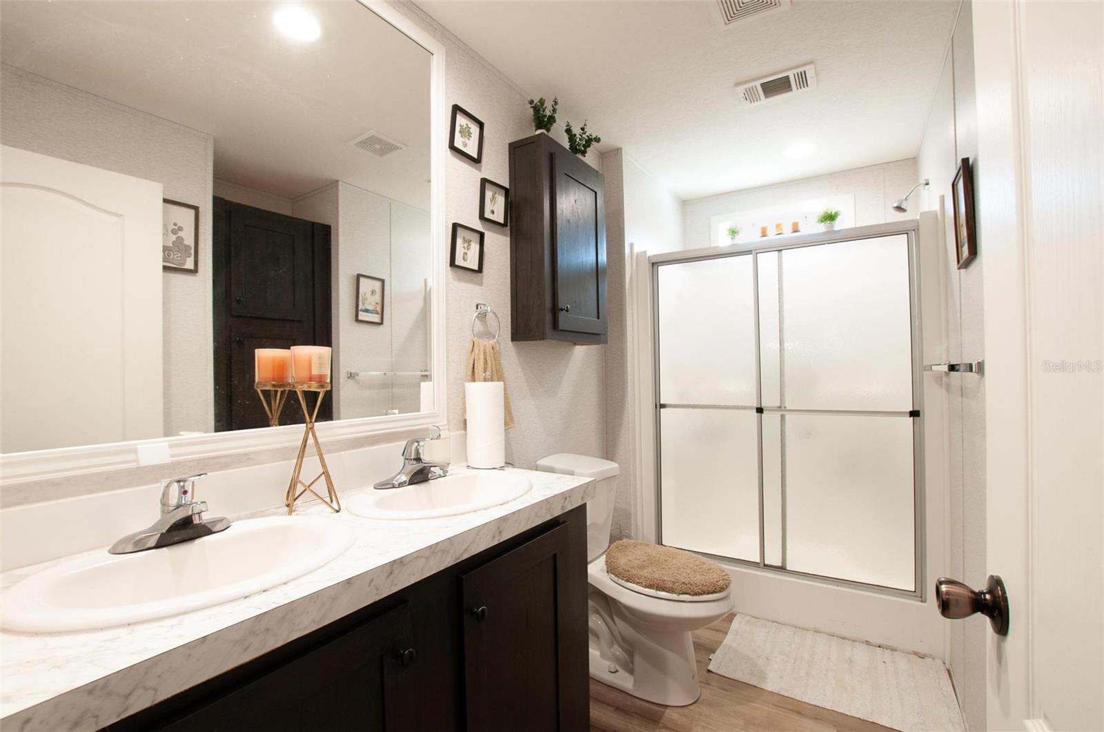 Image 10 of 24 For 2837 Persimmon Drive