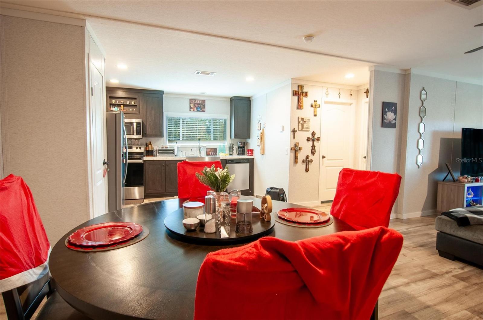 Image 6 of 24 For 2837 Persimmon Drive