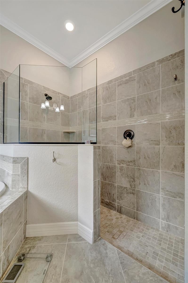 Image 53 of 78 For 16816 Bwana Place