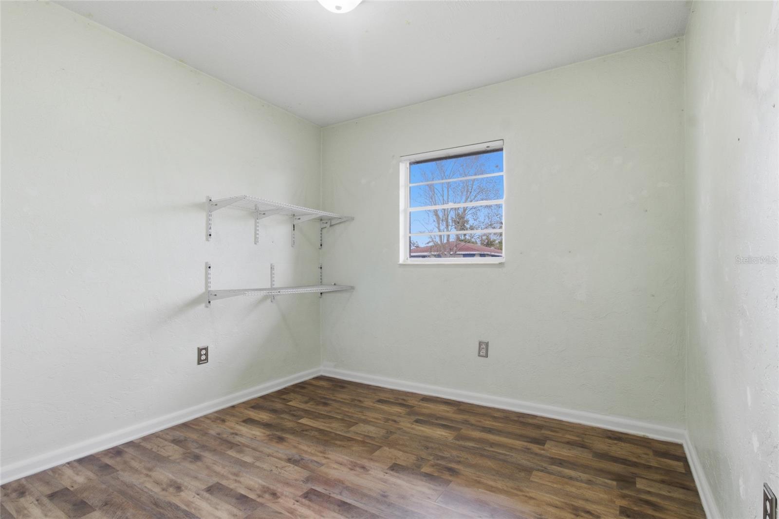 Image 18 of 41 For 2602 12th Street W