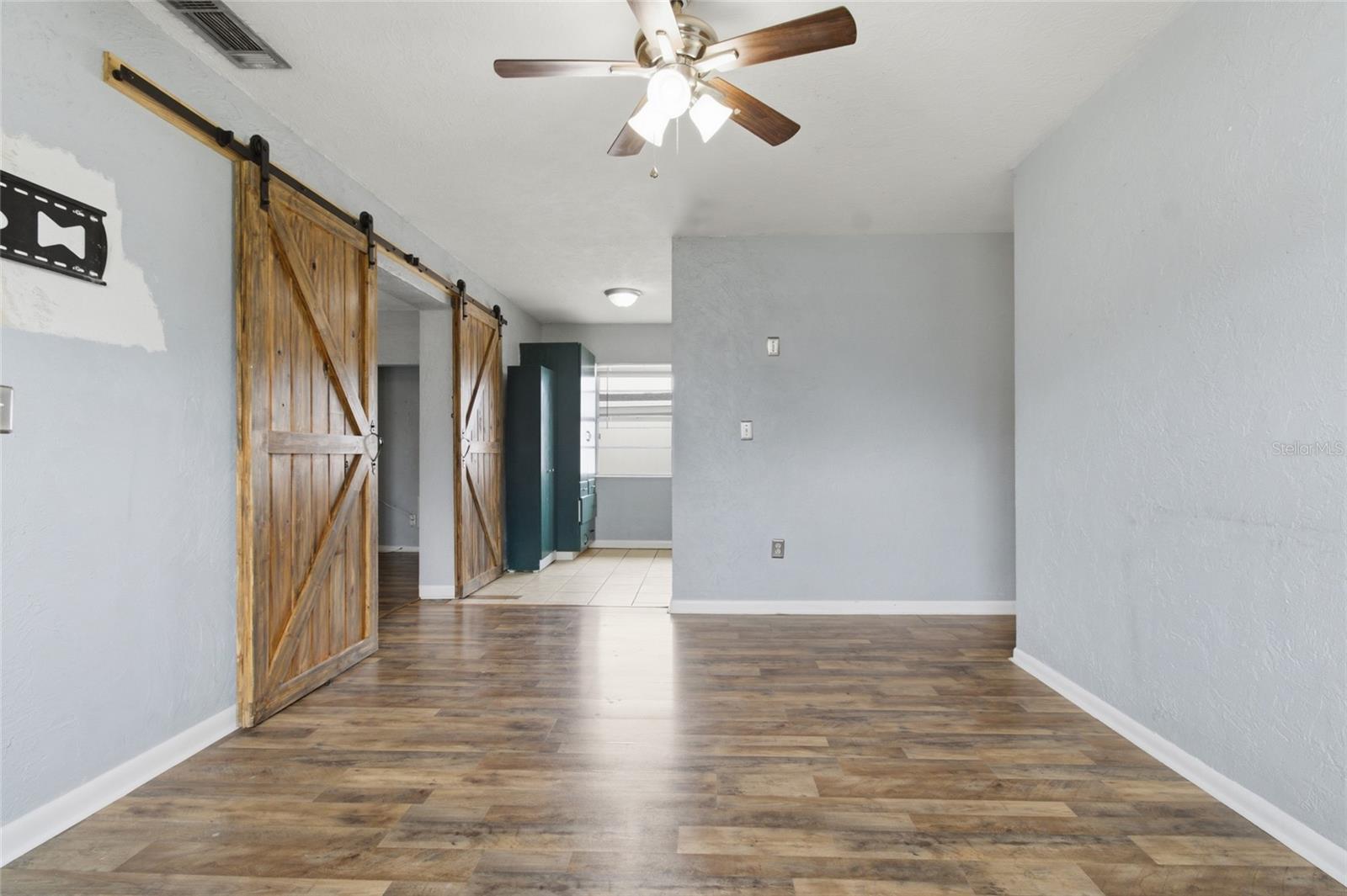 Image 7 of 41 For 2602 12th Street W