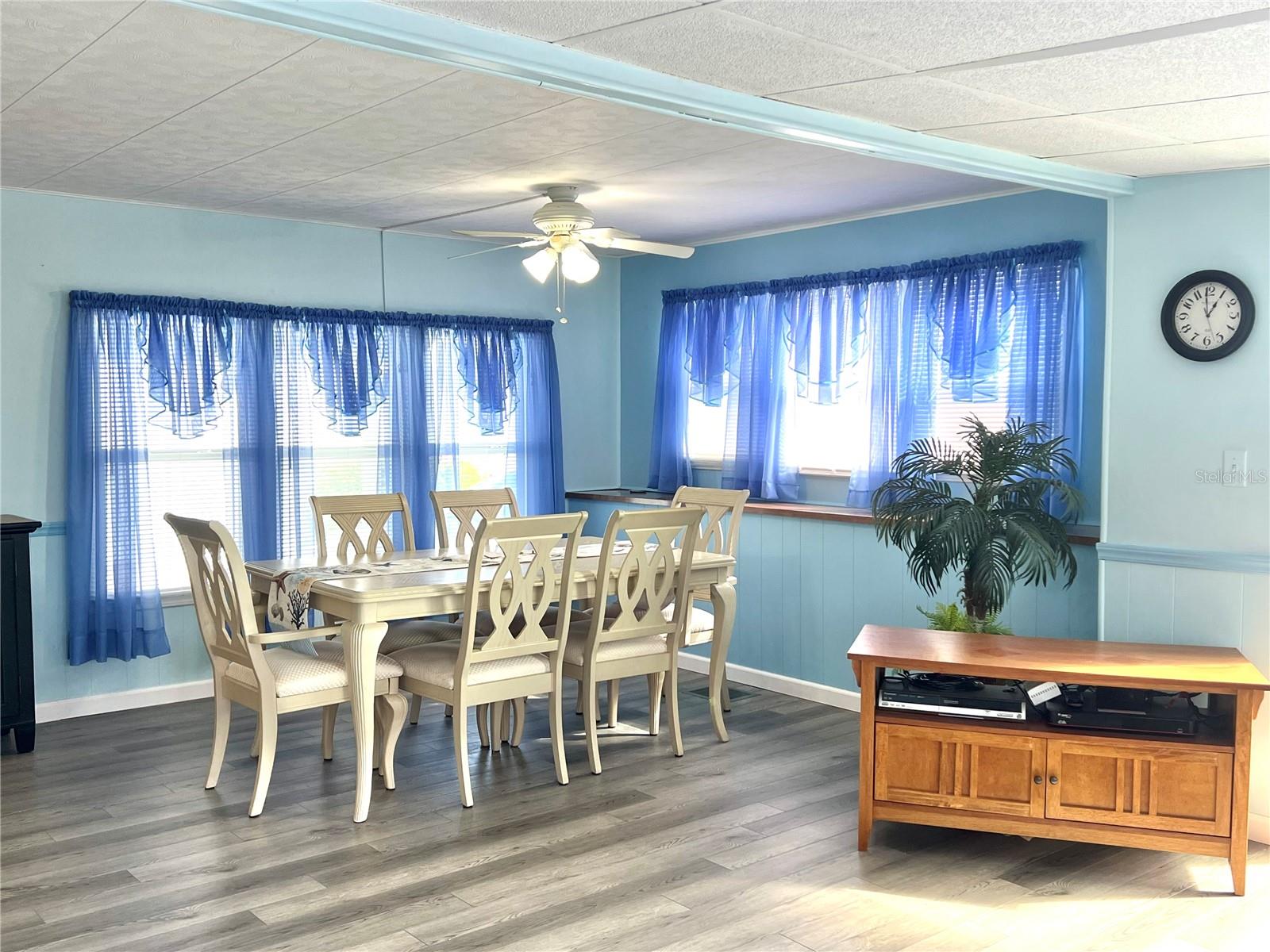 Image 12 of 41 For 528 Blackburn Boulevard