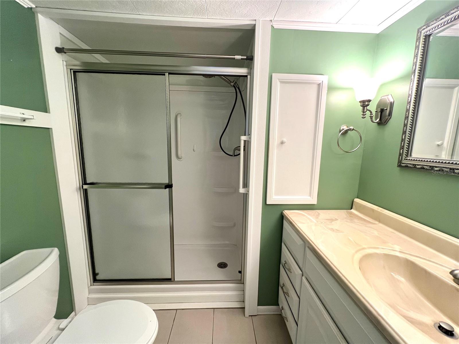 Image 20 of 41 For 528 Blackburn Boulevard