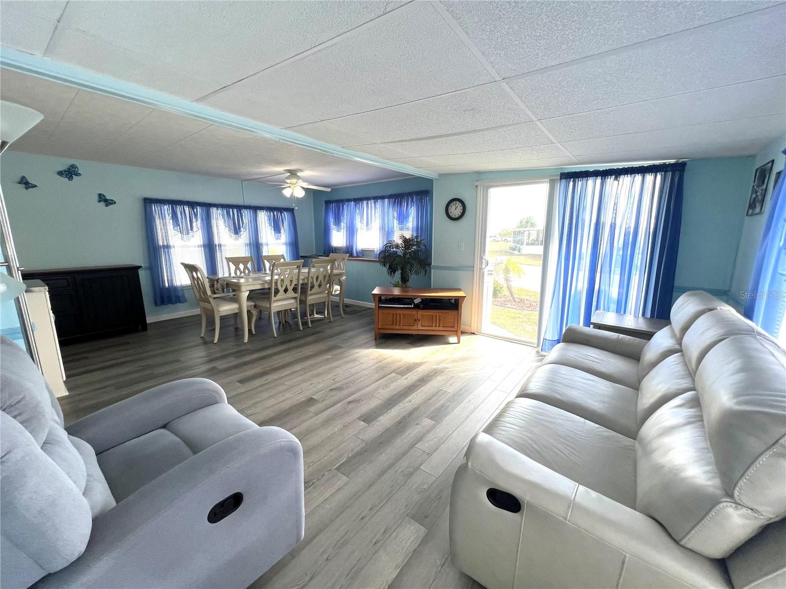 Image 4 of 41 For 528 Blackburn Boulevard