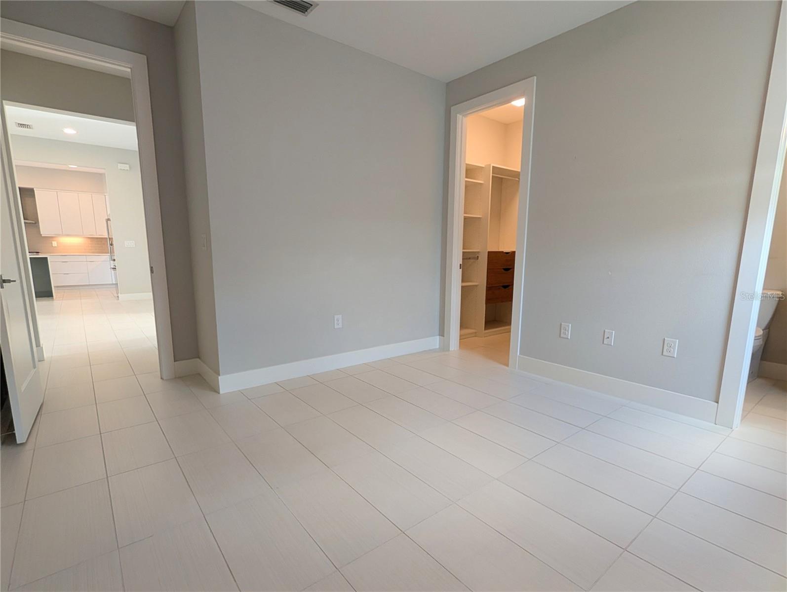 Image 16 of 35 For 7744 Sandhill Lake Drive