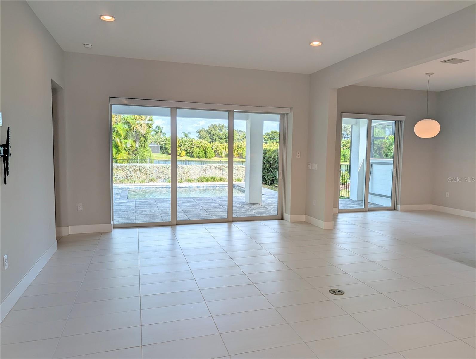 Image 4 of 35 For 7744 Sandhill Lake Drive