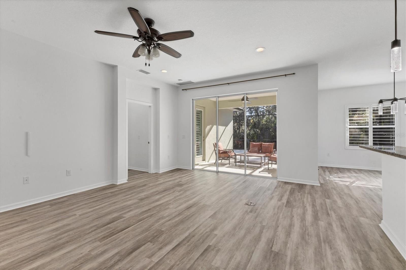 Image 6 of 32 For 4806 Lake Breeze Terrace