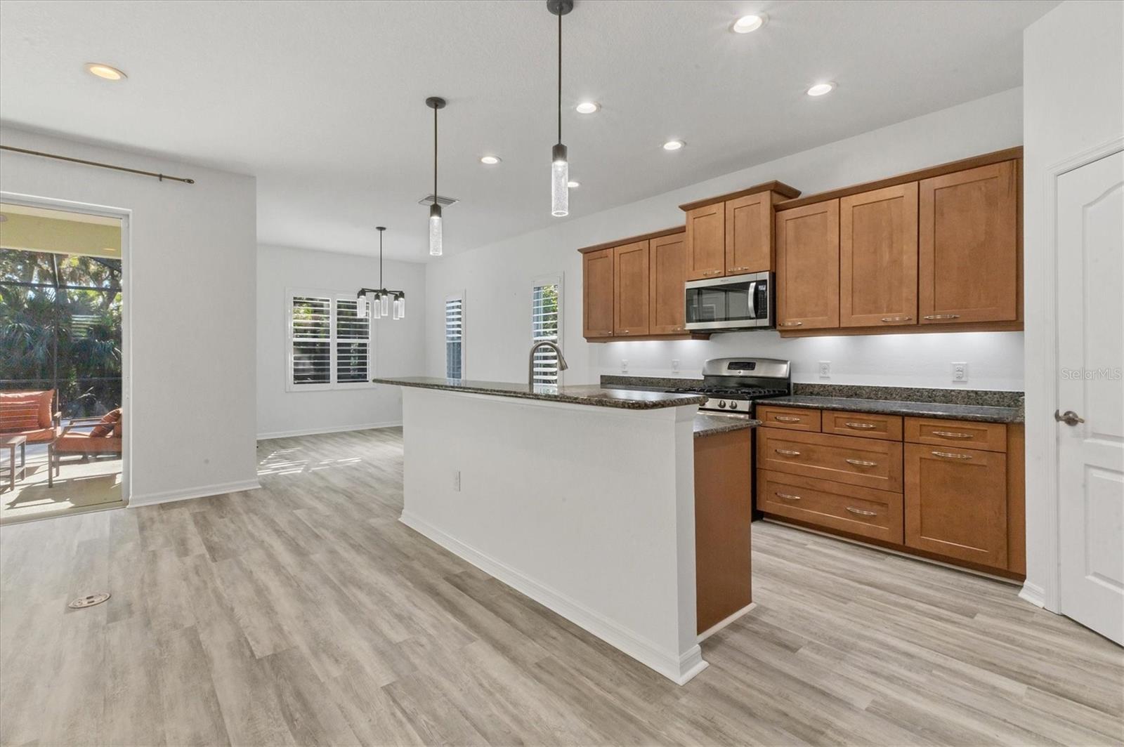 Image 8 of 32 For 4806 Lake Breeze Terrace